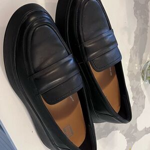 FitFlop Black Leather Women's Penny Loafers